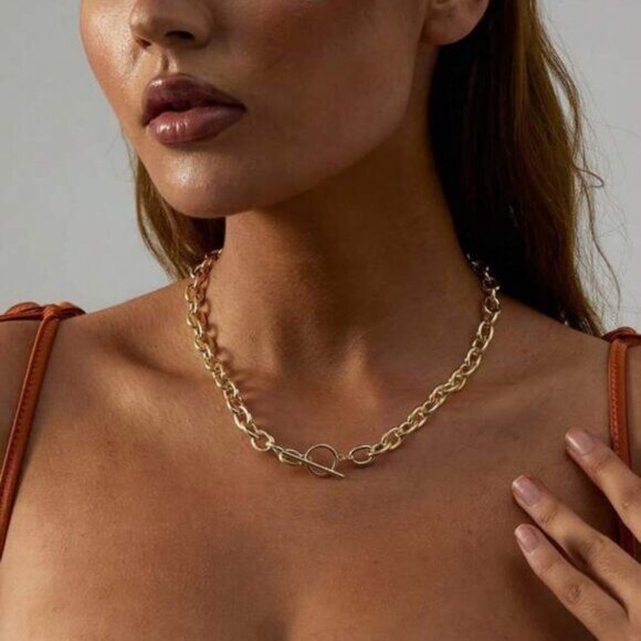 14k Gold Filled Link Chain Necklace with Toggle Clasp - Picture 3 of 6